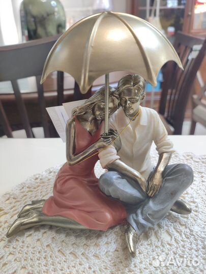 Статуэтка, фигурка, влюблённые