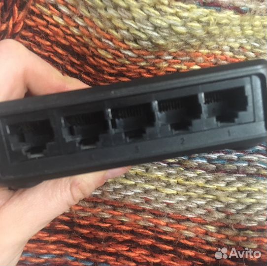 Коммутатор D-Link DES-1005A