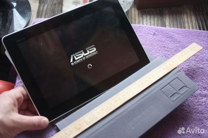 Планшет asus me 302c отличное состояние, экран 10