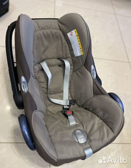 Автолюлька Maxi Cosi с базой isofix