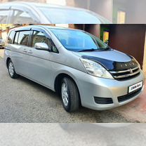 Toyota Isis 1.8 AT, 2009, 204 000 км, с пробегом, цена 1 270 000 руб.