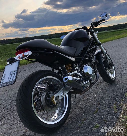 Ducati Monster 900 Café