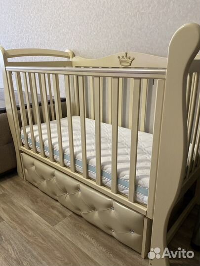 Детская кроватка