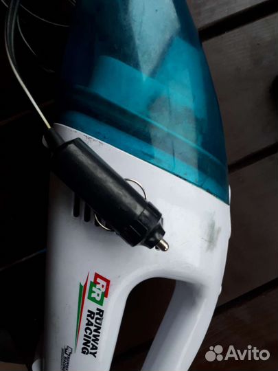 Автомобильный пылесос