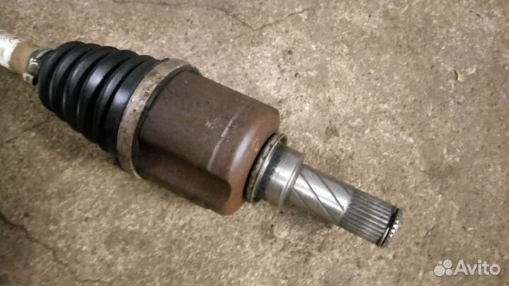 Привод передний левый на Renault Duster