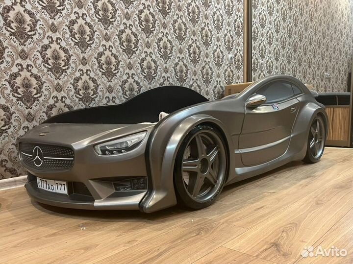 Детская кровать машина с матрасом