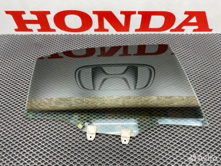 Стекло двери заднее правое Honda Accord 8 CU