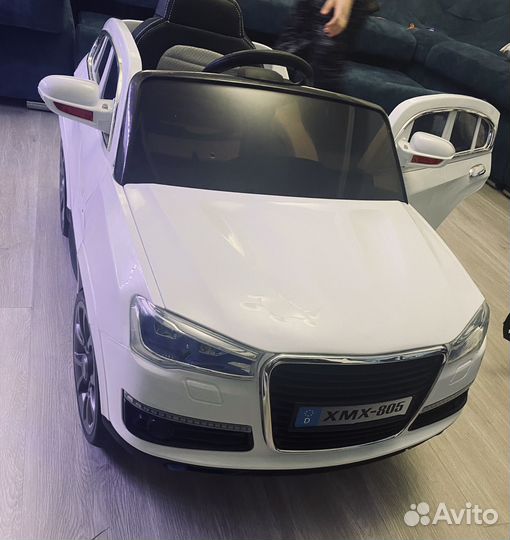 Детский электромобиль