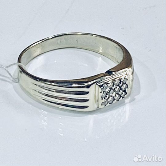 Золотое кольцо с бриллиантами