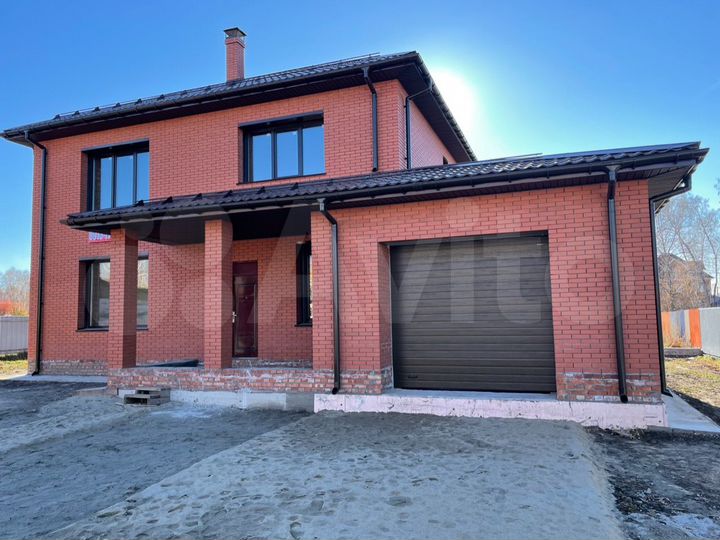 Коттедж 185,5 м² на участке 8 сот.