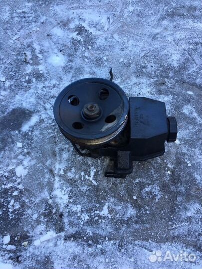 Насос гур Мерседес W210