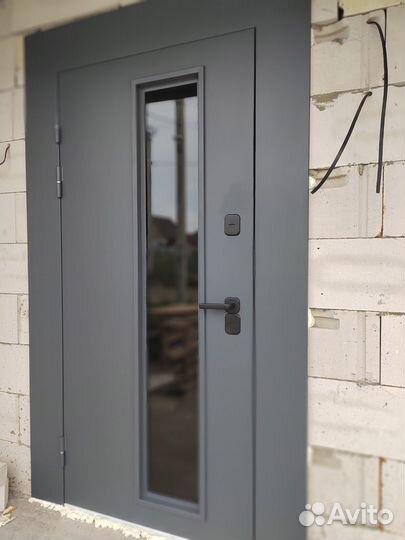 Входная дверь с терморазрывом для дома и коттеджа