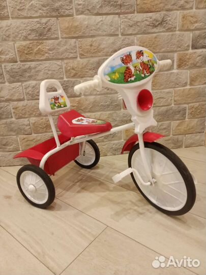 Трехколесный велосипед