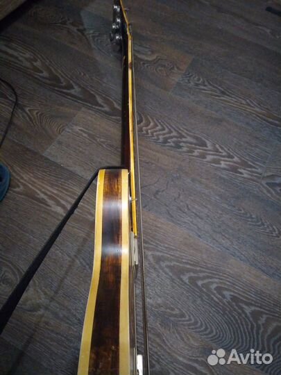 Басс гитара Jolana