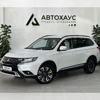 Mitsubishi Outlander 2.0 CVT, 2022, 49 745 км, с пробегом, цена 3 180 000 руб.