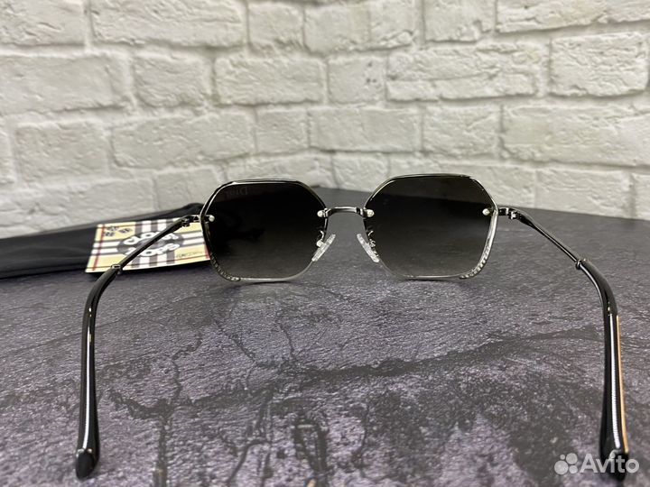 Солнцезащитные очки dior