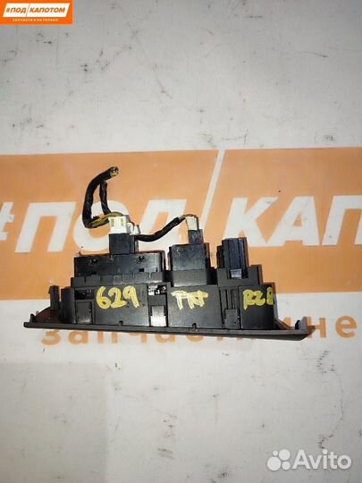 Кнопка антипробуксовочной системы Kia Optima 3