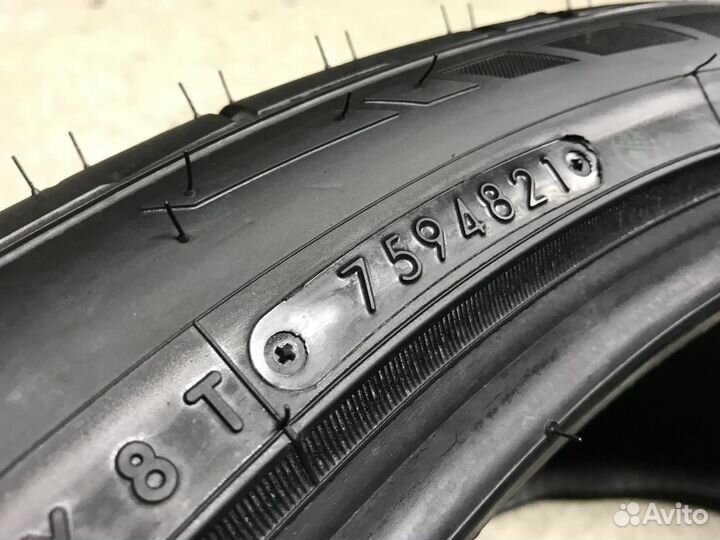 Nitto NT555 G2 245/40 R19 98Y