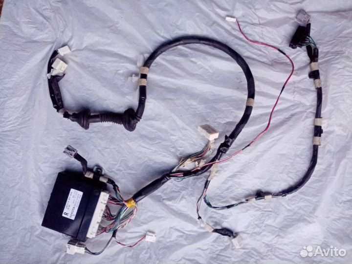 Проводка передней правой двери Toyota Progres