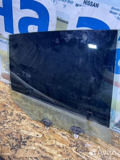 Стекло двери зад правой Рено Меган 3