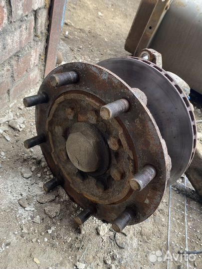 Передняя ось.Передняя балка.Ступица 19.5 volvo FL