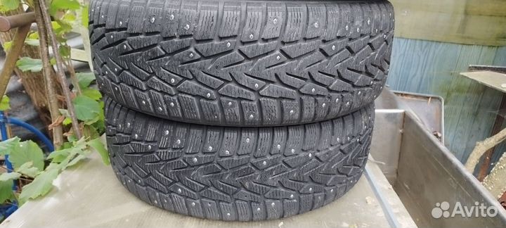 Nokian Tyres Hakkapeliitta 7 215/65 R16