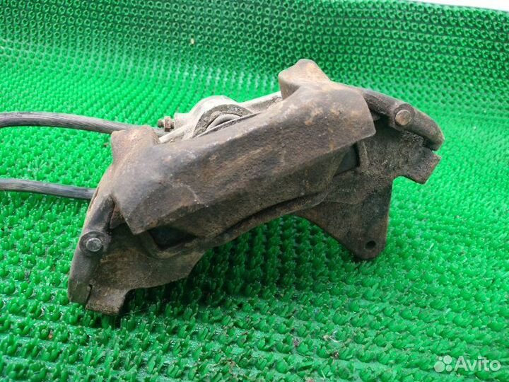 Суппорт передний правый Лада Нива 2004