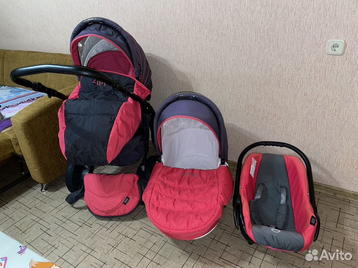 Коляска 3 в 1 Zippy Tutis