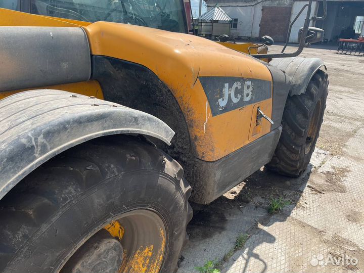 Фронтальный погрузчик JCB 531-70AG, 2015