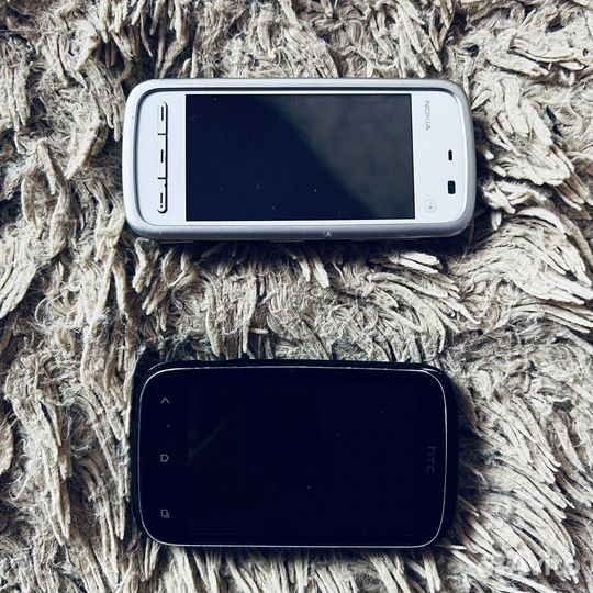 Телефоны HTC и Nokia