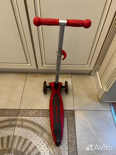 Самокат трехколесный globber
