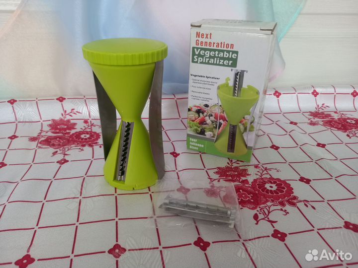 Овощерезка, корзина, крышки для консервирования