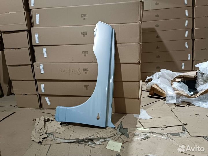 Крыло левое ваз 2110 2112 цвет Кристалл