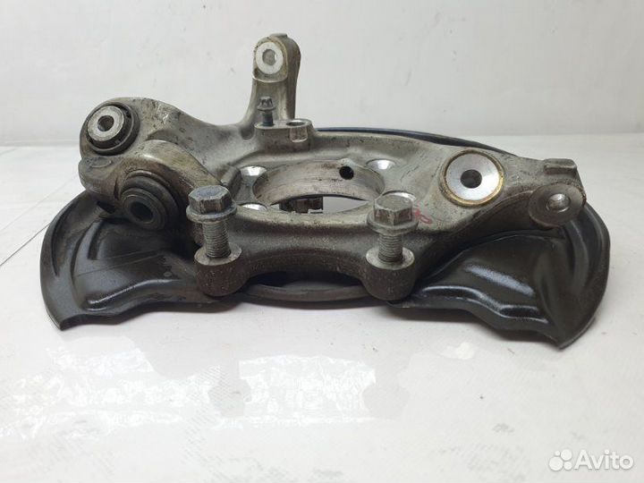 Кулак поворотный задний правый Mercedes-Benz C