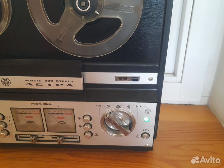 Катушечный магнитофон