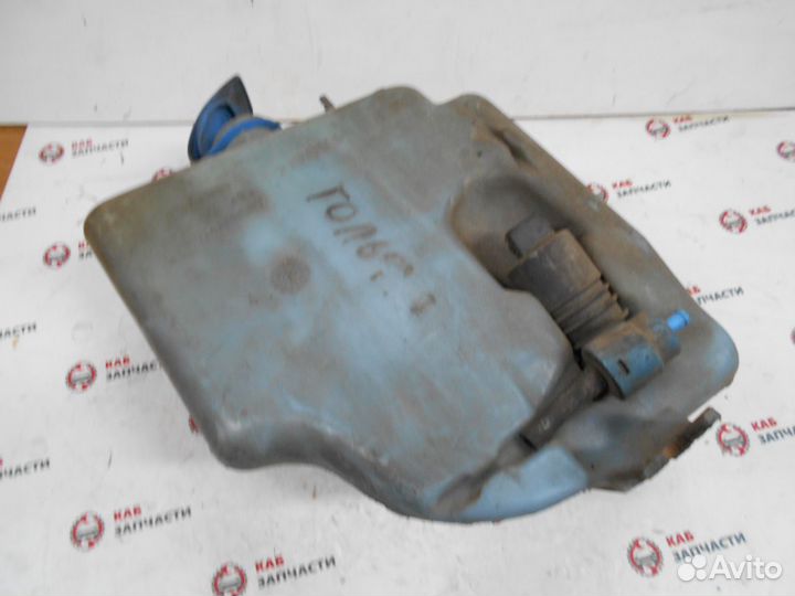 Бачок омывателя VW Golf 3