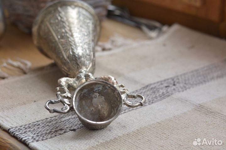 Фигура Девушка с чашей.Кубок-перевертыш