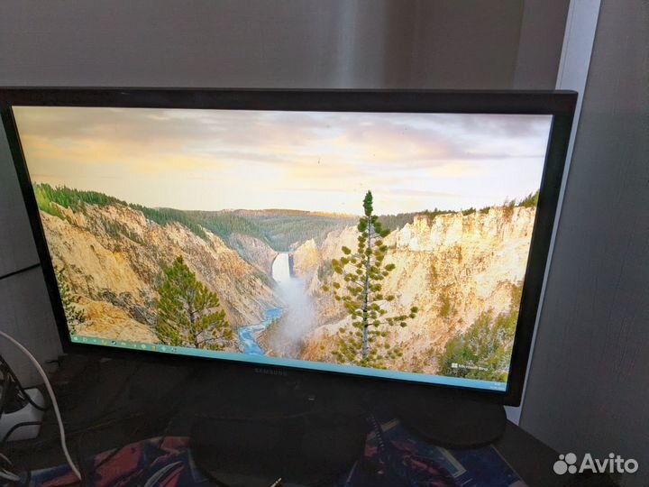 Монитор hdmi Samsung 21,5