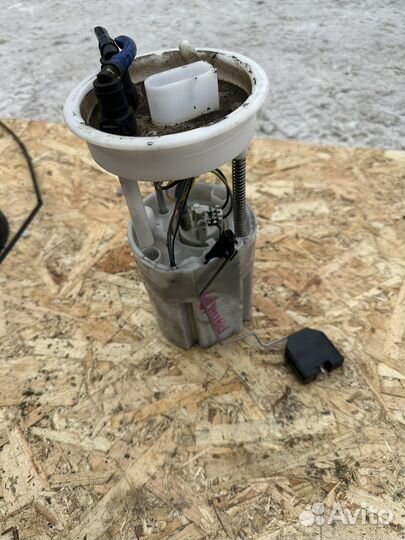 Топливный насос Skoda Rapid 2020 год