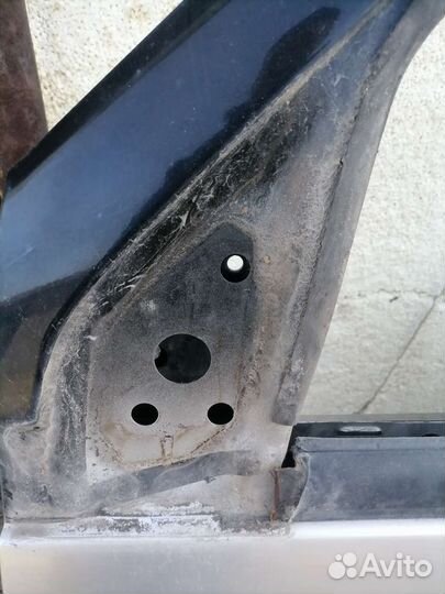 Дверь передняя левая Nissan Serena C23