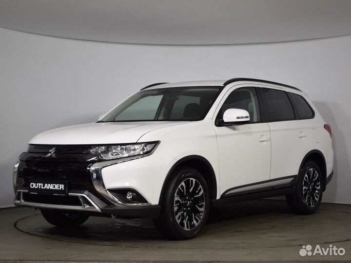 Mitsubishi Outlander 2.0 CVT, 2022