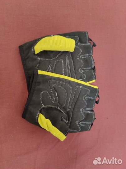 Аксессуары для велосипеда (шлем, перчатки и т.д.)