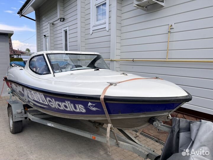 Лодка с жестким корпусом