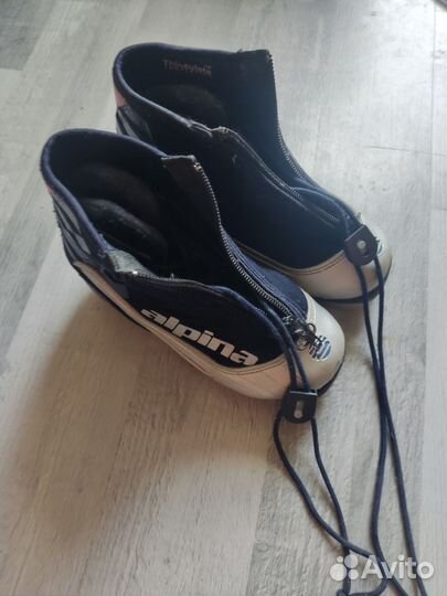 Лыжные ботинки детские 28р