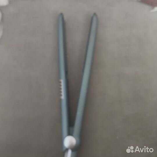 Плойка выпрямитель для волос