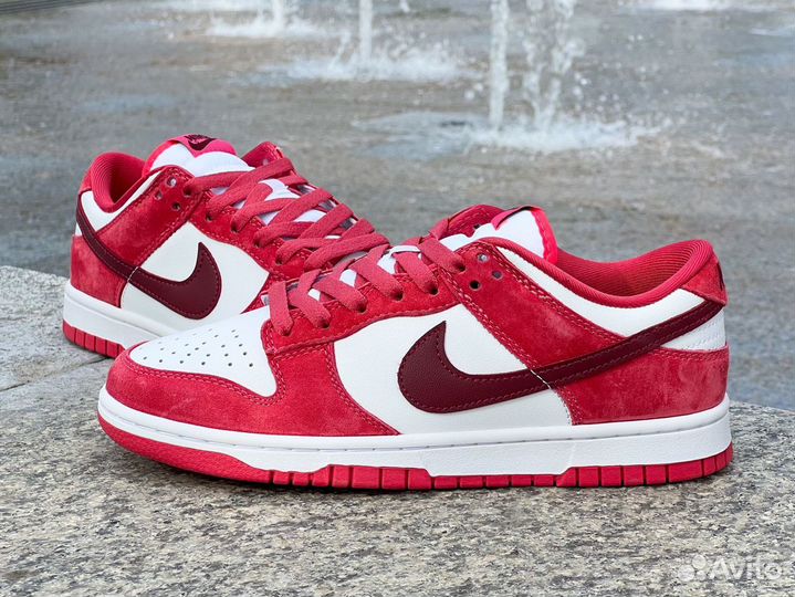 Nike Dunk Low Premium SB Valentines Day 2014 Red