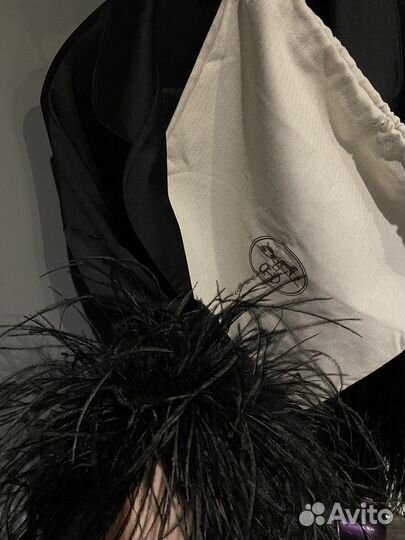 Пижама с перьями