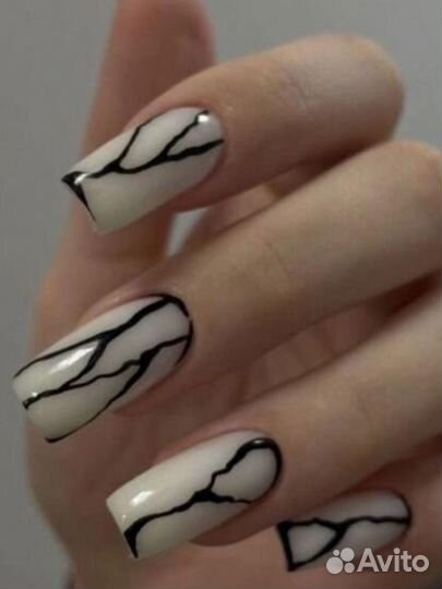 Мастер маникюра и педикюра