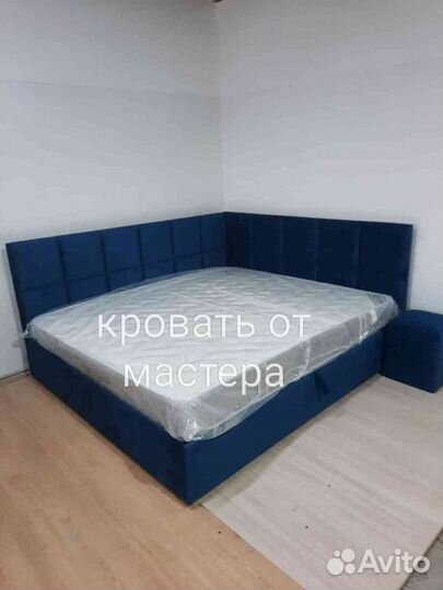 Кровать детская с мягкой спинкой