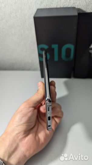 Samsung Galaxy S10, 8/128 ГБ